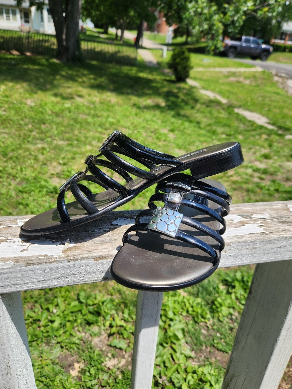 Brighton Strappy Slide Sandals With A Silver-Toned Square Adornment Size 7 EUC - Picture 16 of 16